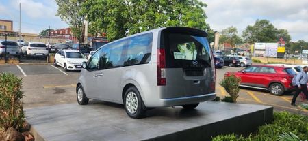2025-Hyundai-Staria-22d-Executive-Auto_7