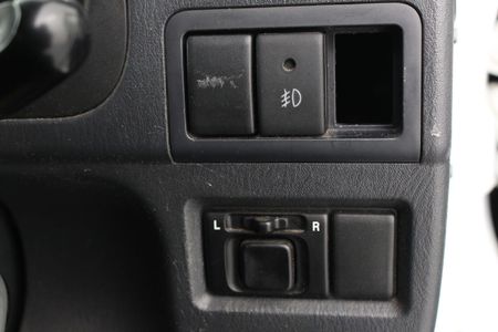 2014-Suzuki-Jimny-13_11