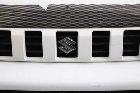 2014-Suzuki-Jimny-13_18