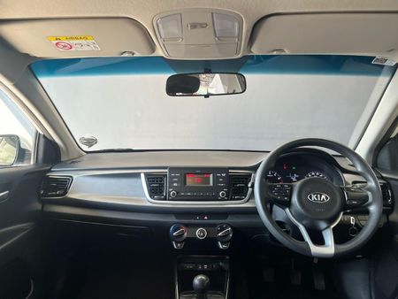 2018-Kia-Rio-12-5-dr_10