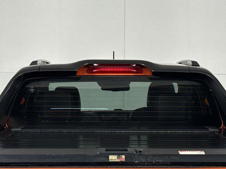 2022-Isuzu-D-Max-30-DDI-V-Cross-HR-Auto-Double-Cab_14