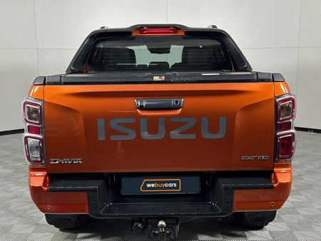 2022-Isuzu-D-Max-30-DDI-V-Cross-HR-Auto-Double-Cab_4