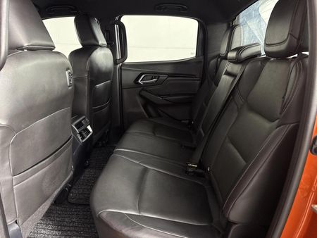 2022-Isuzu-D-Max-30-DDI-V-Cross-HR-Auto-Double-Cab_7
