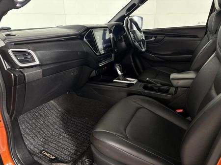 2022-Isuzu-D-Max-30-DDI-V-Cross-HR-Auto-Double-Cab_8