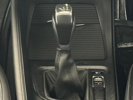 2017-BMW-X1-sDrive20d-Auto_11