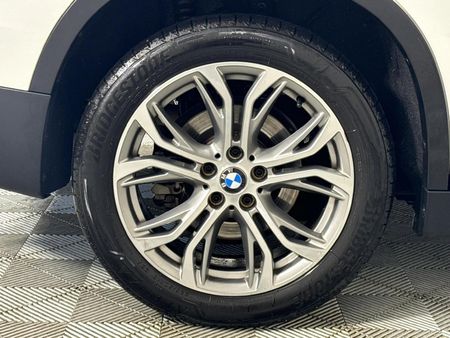 2017-BMW-X1-sDrive20d-Auto_17