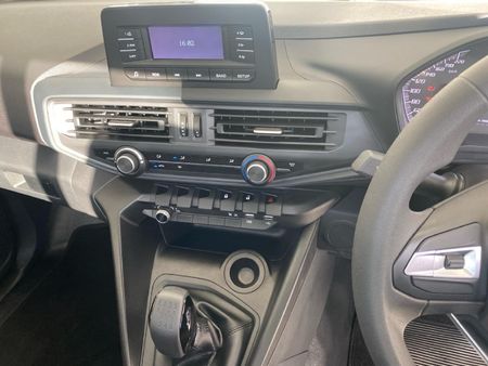 2026-Peugeot-Landtrek-19D-Professional-Single-Cab_9