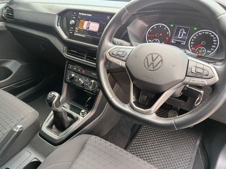 2022-Volkswagen-T-Cross-10-TSI-Comfortline_18