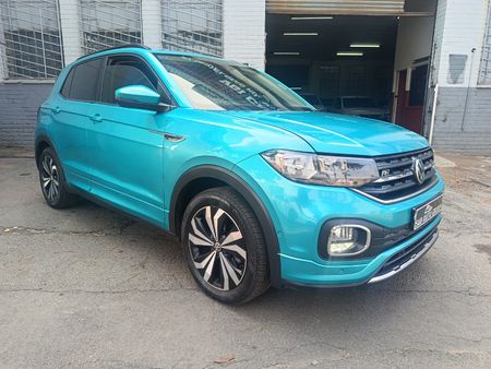 2022-Volkswagen-T-Cross-10-TSI-Comfortline_1