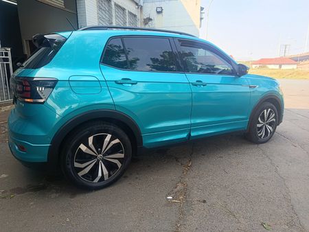 2022-Volkswagen-T-Cross-10-TSI-Comfortline_5