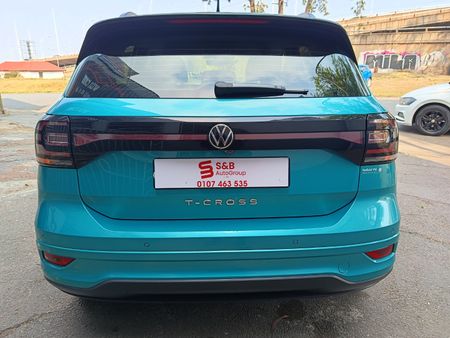 2022-Volkswagen-T-Cross-10-TSI-Comfortline_7