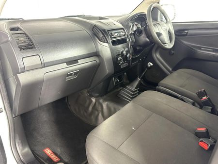 2022-Isuzu-D-Max-250-HO-Fleetside-Safety-Single-Cab_7