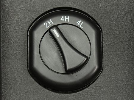 2025-Mahindra-Pik-Up-22-mHawk-S11-4x4-Auto-Double-Cab_15