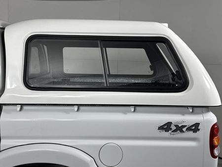 2025-Mahindra-Pik-Up-22-mHawk-S11-4x4-Auto-Double-Cab_17