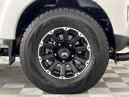 2025-Mahindra-Pik-Up-22-mHawk-S11-4x4-Auto-Double-Cab_19