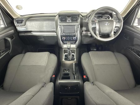 2025-Mahindra-Pik-Up-22-mHawk-S11-4x4-Auto-Double-Cab_6