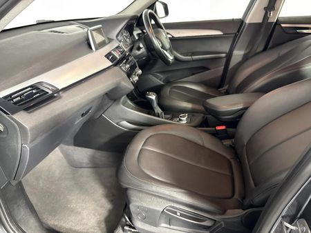2017-BMW-X1-sDrive20d-Auto_9
