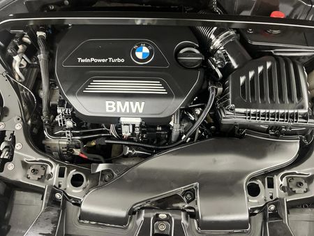 2017-BMW-X1-sDrive20d-Auto_13