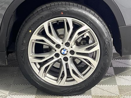 2017-BMW-X1-sDrive20d-Auto_17