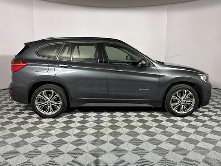 2017-BMW-X1-sDrive20d-Auto_3