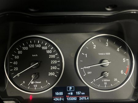 2017-BMW-X1-sDrive20d-Auto_7
