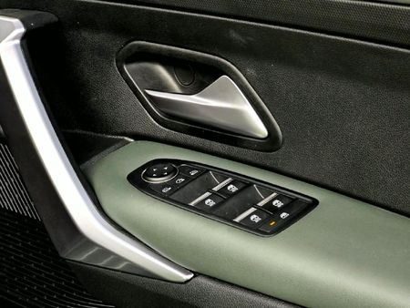 2026-Renault-Duster-13T-Iconic-EDC-Auto_4