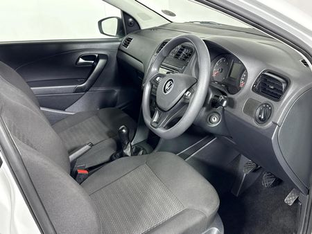 2024-Volkswagen-Polo-Vivo-14-Trendline-5-dr_10