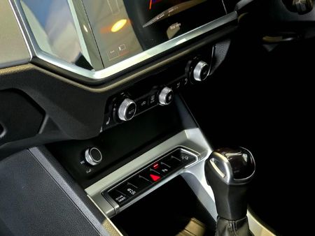 2025-Audi-Q3-35TDI-S-Tronic_26