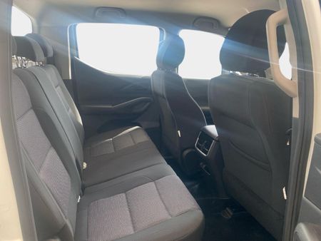2026-Peugeot-Landtrek-19D-Professional-Double-Cab_23