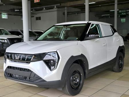 2024-Mahindra-XUV-3XO-12T-MX1-Panel-Van_1