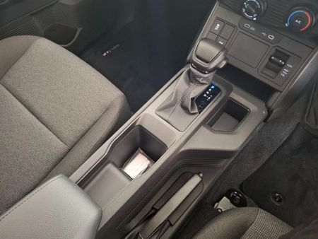 2026-Toyota-Hilux-28-GD-6-RB-SRX-4x4-Auto-Double-Cab_14