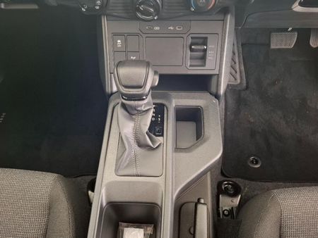 2026-Toyota-Hilux-28-GD-6-RB-SRX-4x4-Auto-Double-Cab_19