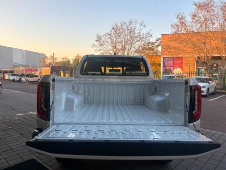 2026-Toyota-Hilux-28-GD-6-RB-Raider-Auto-Double-Cab_13