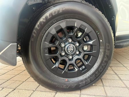 2026-Toyota-Hilux-28-GD-6-RB-Raider-Auto-Double-Cab_18