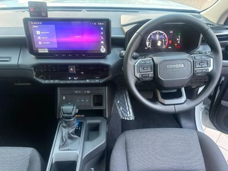2026-Toyota-Hilux-28-GD-6-RB-Raider-Auto-Double-Cab_21