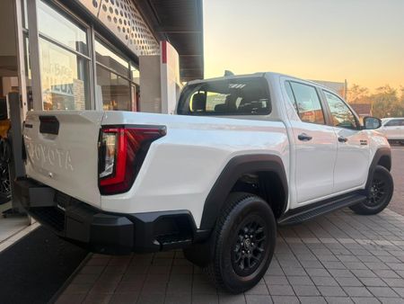 2026-Toyota-Hilux-28-GD-6-RB-Raider-Auto-Double-Cab_8