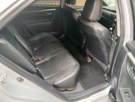 2016-Toyota-Corolla-14-D_11