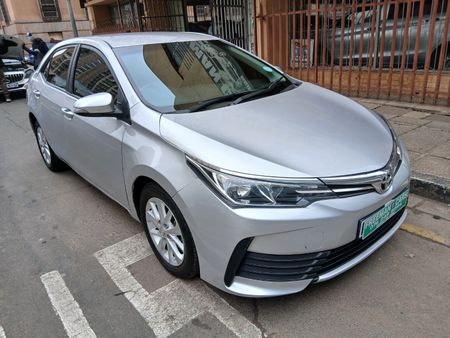 2016-Toyota-Corolla-14-D_1