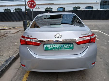 2016-Toyota-Corolla-14-D_3