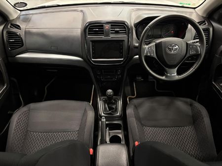 2022-Toyota-Urban-Cruiser-15-Xr_9