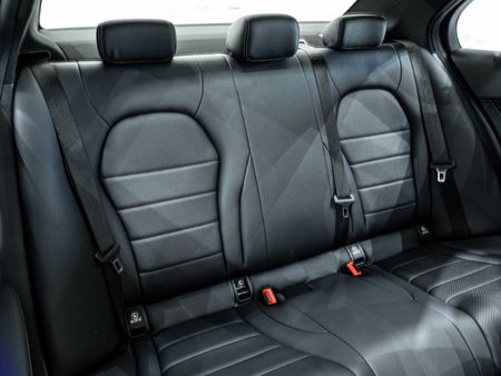 2019-Mercedes-Benz-C-Class-C220D-AMG-LINE-AUTO_11