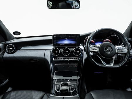 2019-Mercedes-Benz-C-Class-C220D-AMG-LINE-AUTO_16
