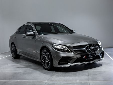 2019-Mercedes-Benz-C-Class-C220D-AMG-LINE-AUTO_1