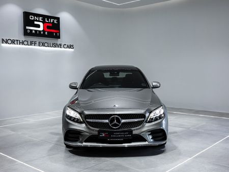 2019-Mercedes-Benz-C-Class-C220D-AMG-LINE-AUTO_2