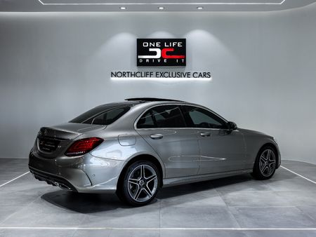2019-Mercedes-Benz-C-Class-C220D-AMG-LINE-AUTO_3