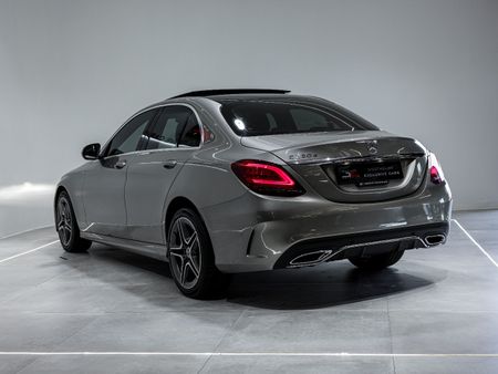 2019-Mercedes-Benz-C-Class-C220D-AMG-LINE-AUTO_4