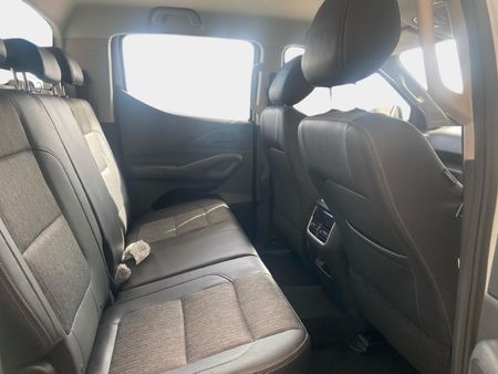 2026-Peugeot-Landtrek-19D-Professional-Double-Cab_16