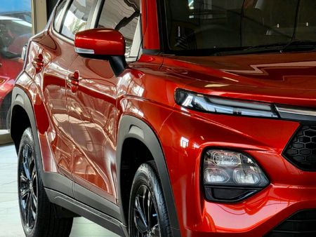 2025-Toyota-Starlet-Cross-15XS-Auto_10