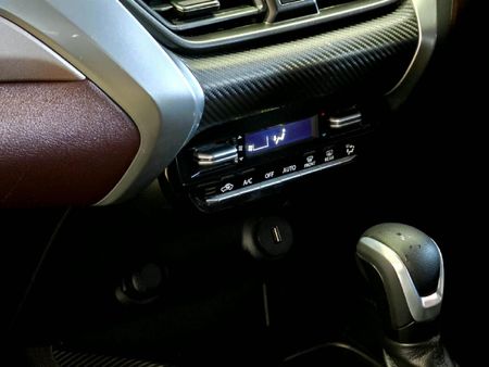 2025-Toyota-Starlet-Cross-15XS-Auto_17