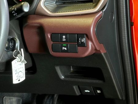 2025-Toyota-Starlet-Cross-15XS-Auto_22